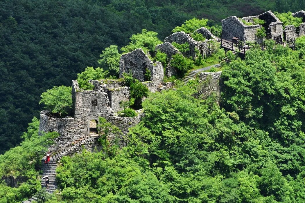 Spring and Autumn Fortress